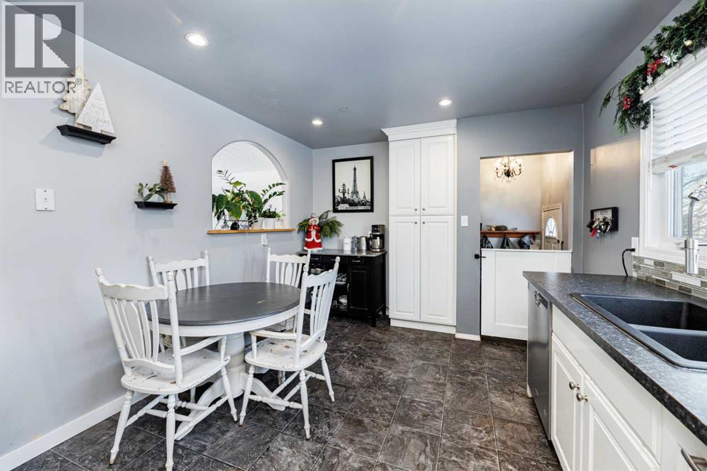 3325 42 Avenue, Red Deer, Alberta  T4N 2Y7 - Photo 9 - A2272901