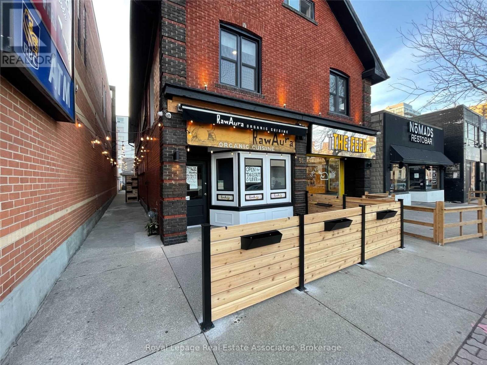 94 Lakeshore Road E, Mississauga, Ontario  L5G 1E3 - Photo 1 - W12699472