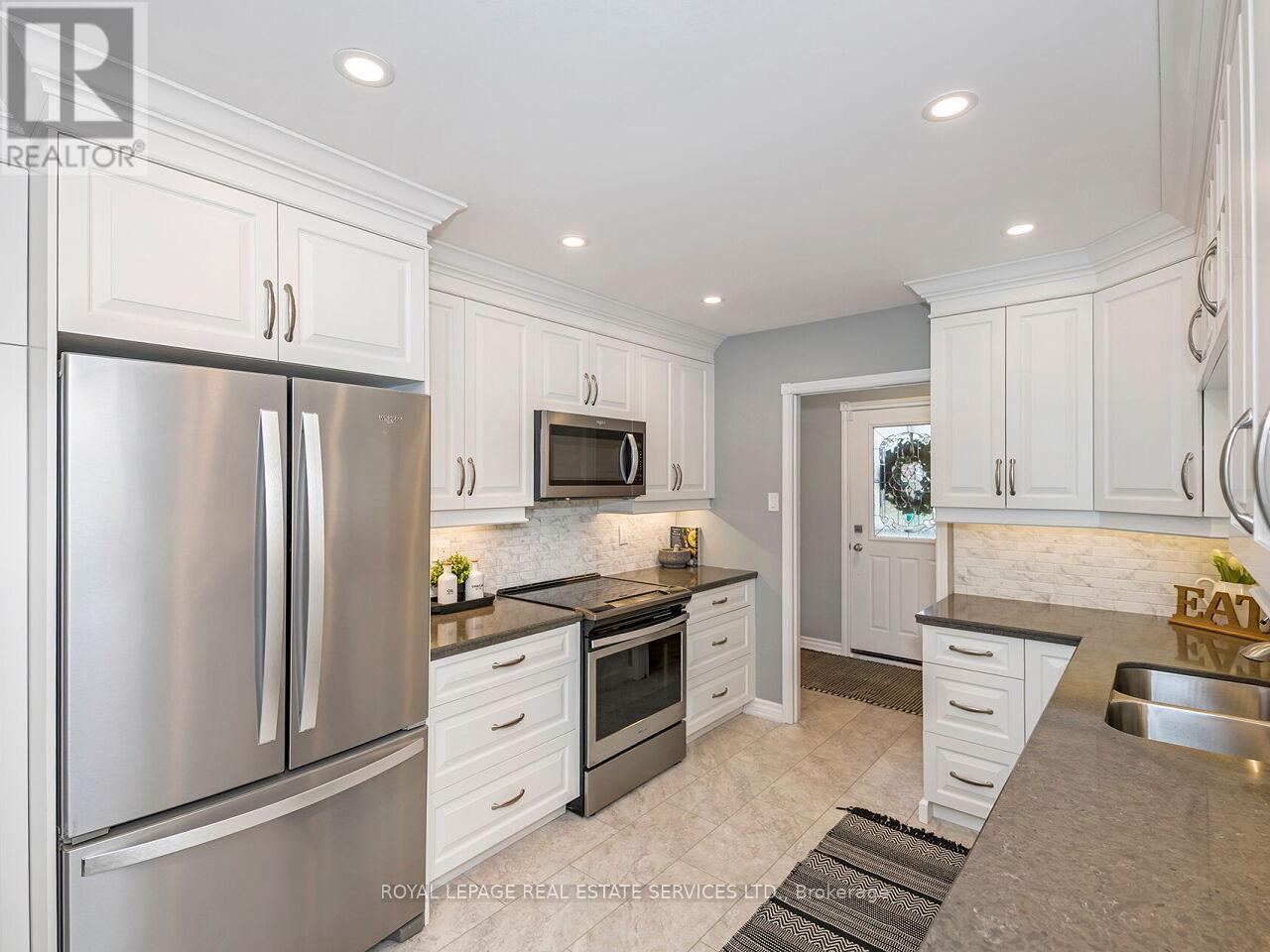 437 Highside Drive, Milton, Ontario  L9T 1W9 - Photo 14 - W12699490