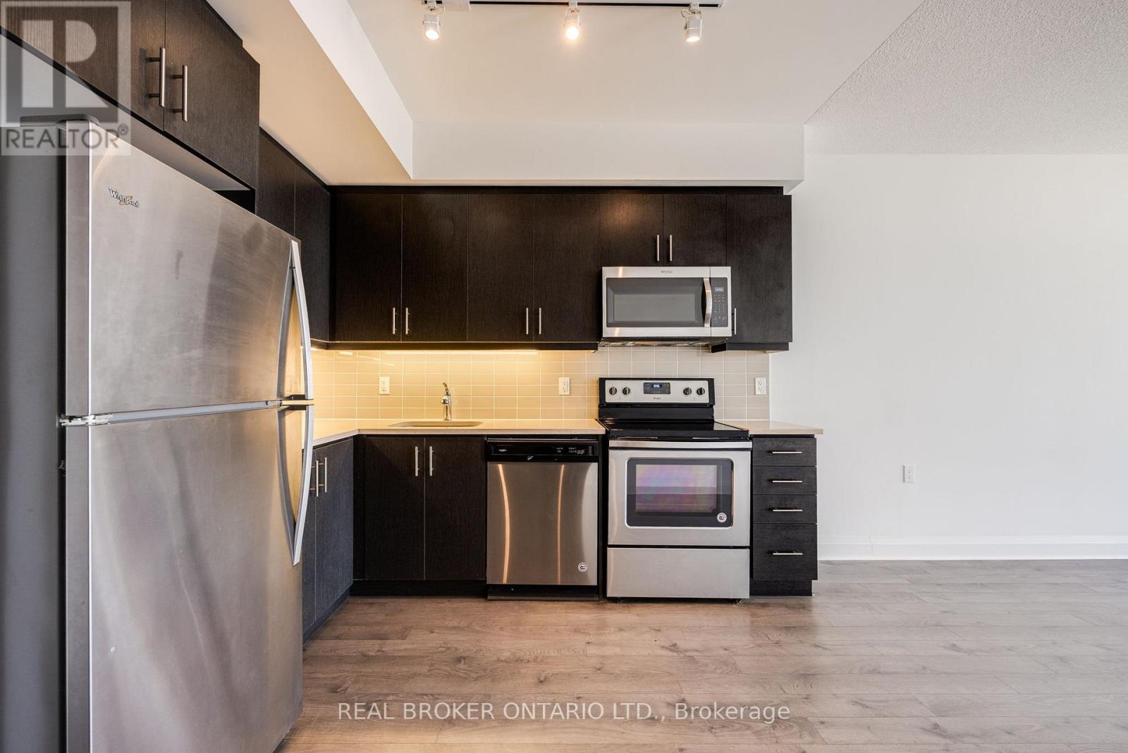 1006 - 15 Zorra Street, Toronto, Ontario  M8Z 0C1 - Photo 5 - W12699518