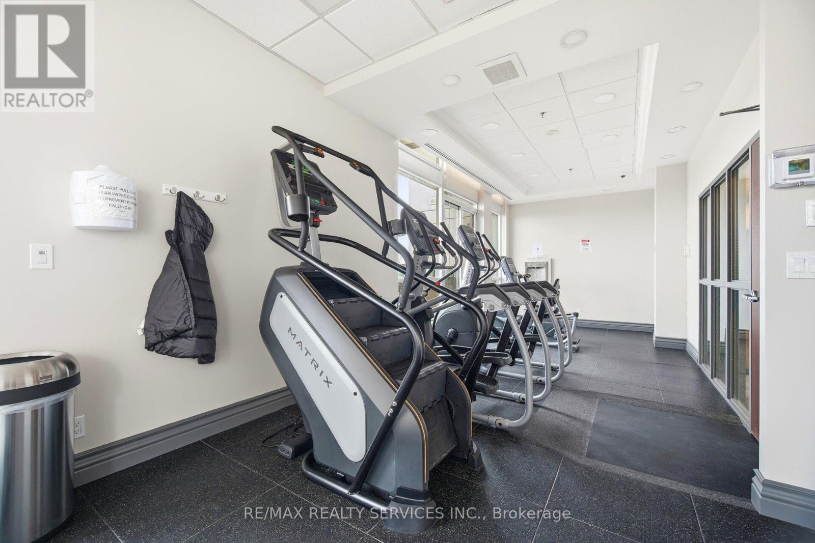 909 - 335 Rathburn Road W, Mississauga, Ontario  L5B 0C8 - Photo 24 - W12699548