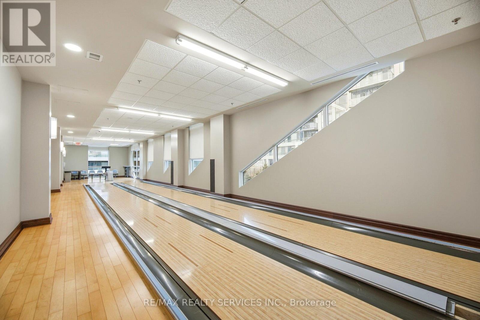 909 - 335 Rathburn Road W, Mississauga, Ontario  L5B 0C8 - Photo 26 - W12699548