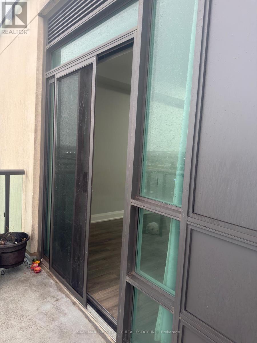 1105 - 55 Yorkland Boulevard, Brampton, Ontario  L6P 4K9 - Photo 14 - W12699554