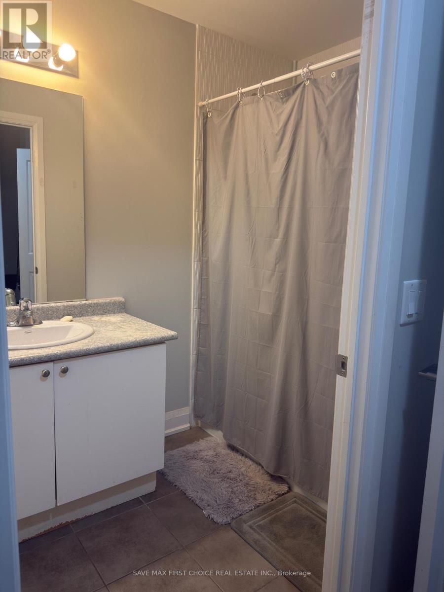 1105 - 55 Yorkland Boulevard, Brampton, Ontario  L6P 4K9 - Photo 9 - W12699554