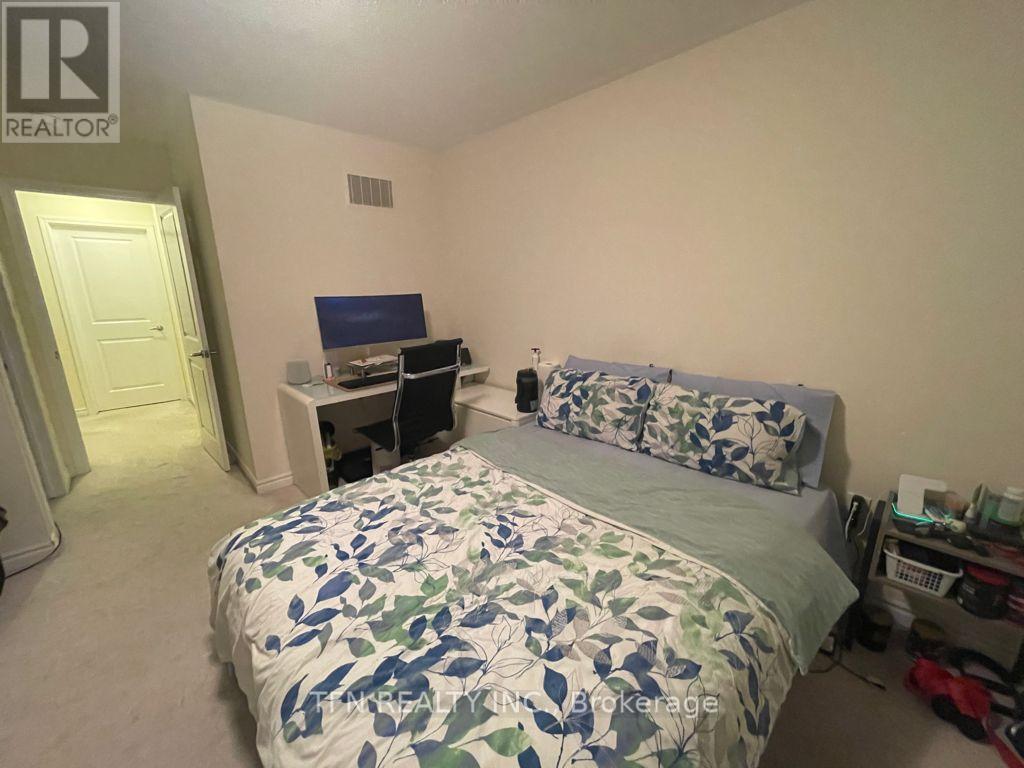 41 Baycliffe Crescent, Brampton, Ontario  L7A 3Z3 - Photo 9 - W12699566