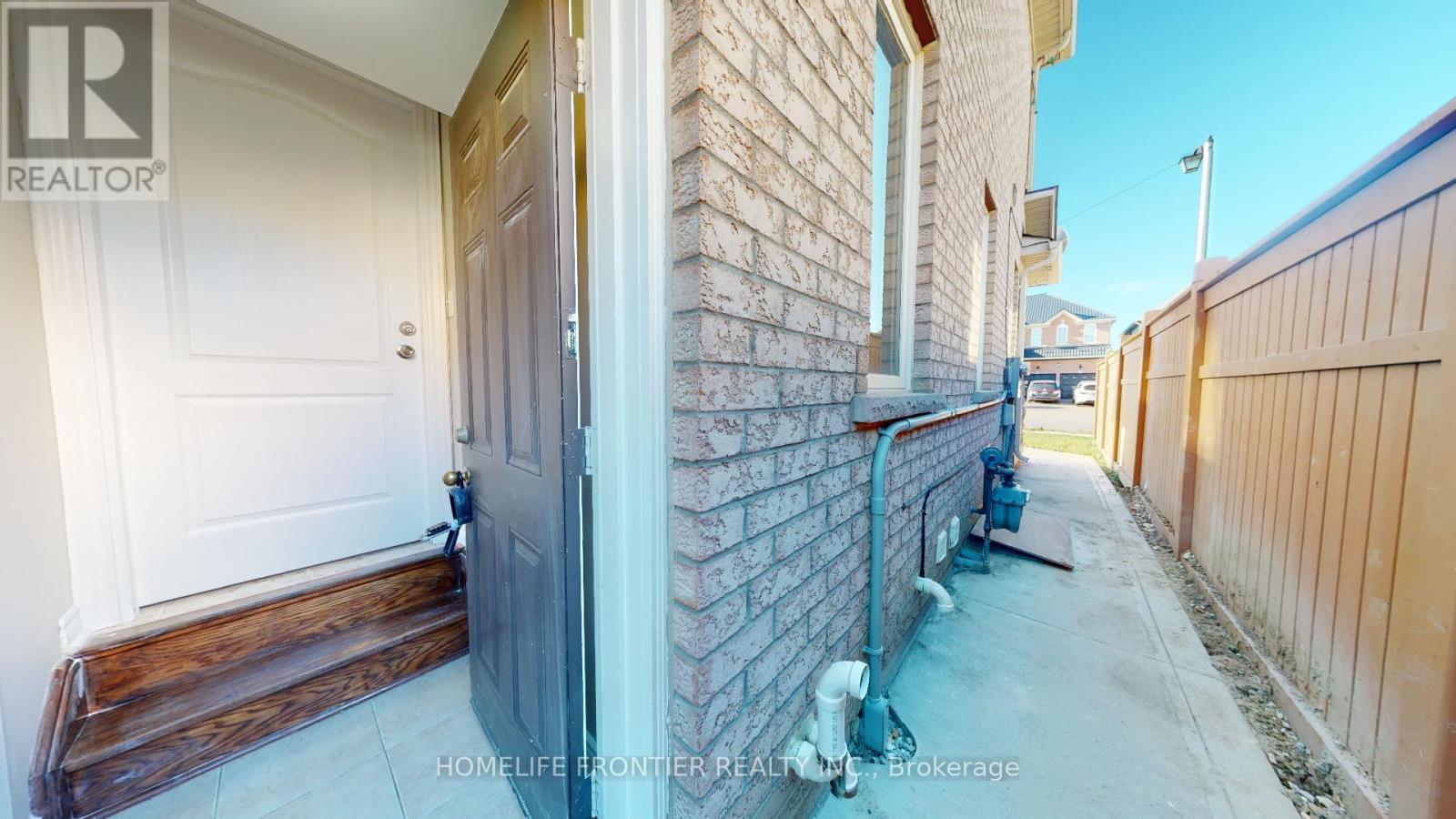 Bsmt - 395 Mountainash Road, Brampton, Ontario  L6R 0Z3 - Photo 13 - W12699568