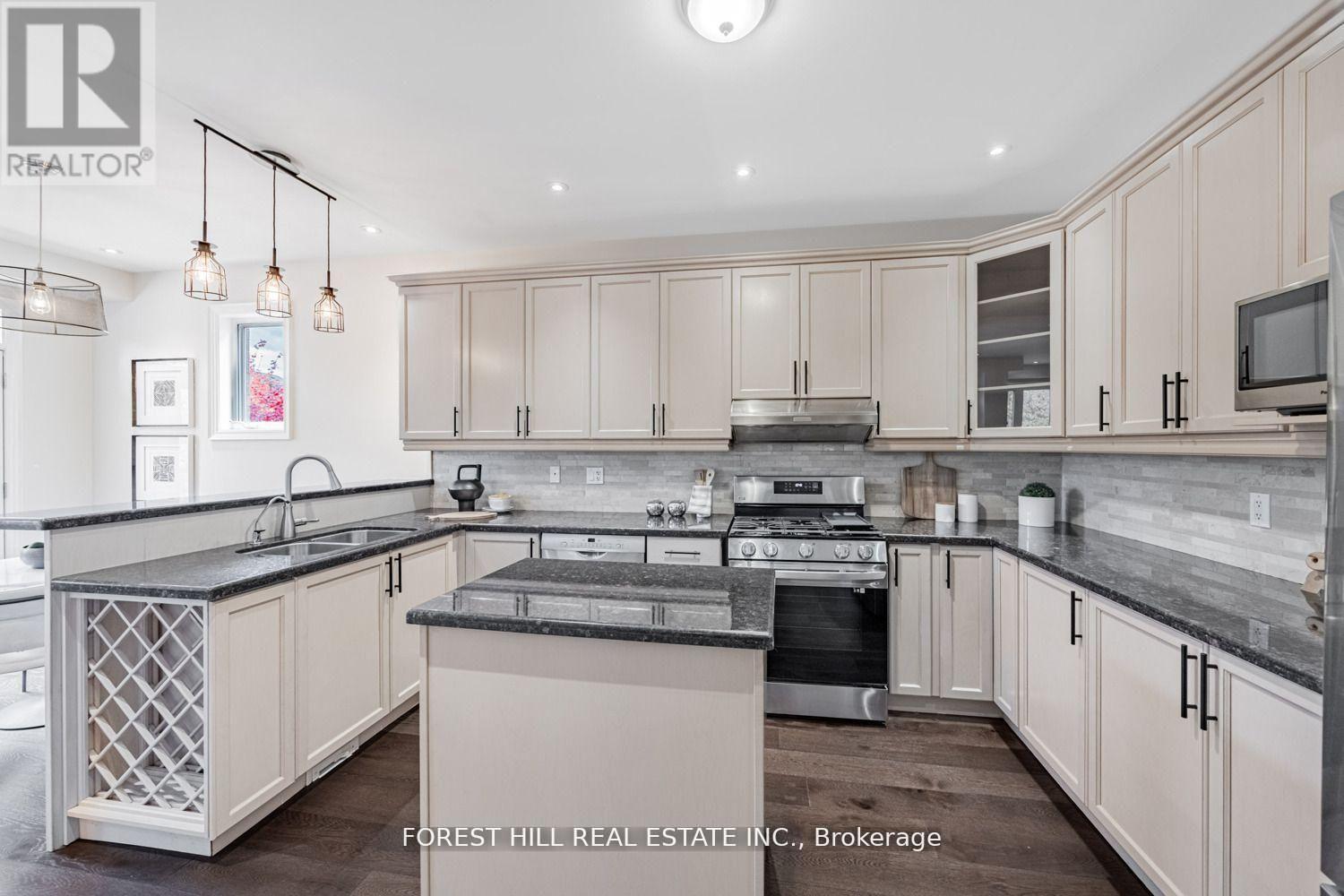 231 Butterfly Lane, Oakville, Ontario  L6L 6V4 - Photo 14 - W12699576