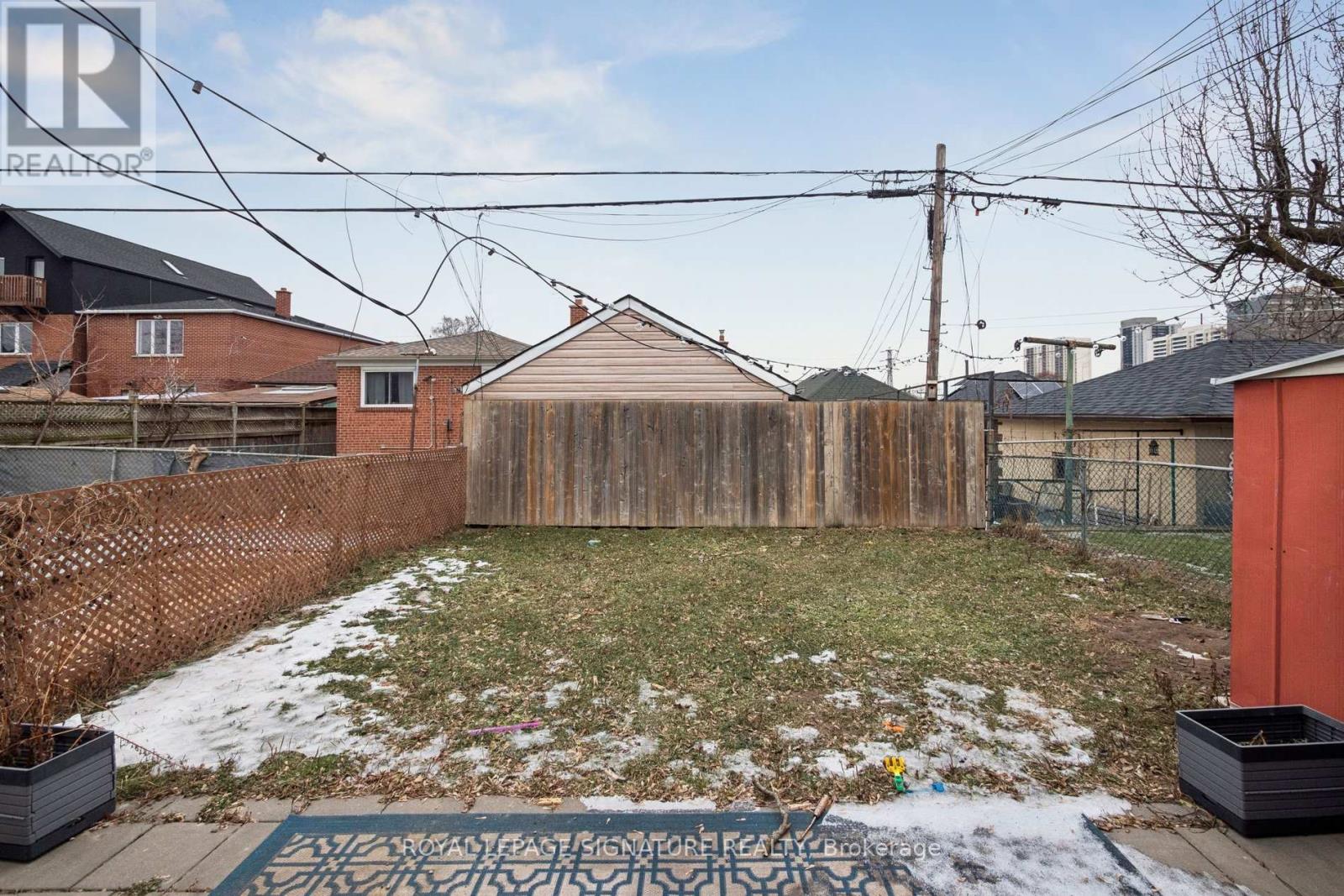 94 Belgravia Avenue, Toronto, Ontario  M6E 2M5 - Photo 18 - W12699604