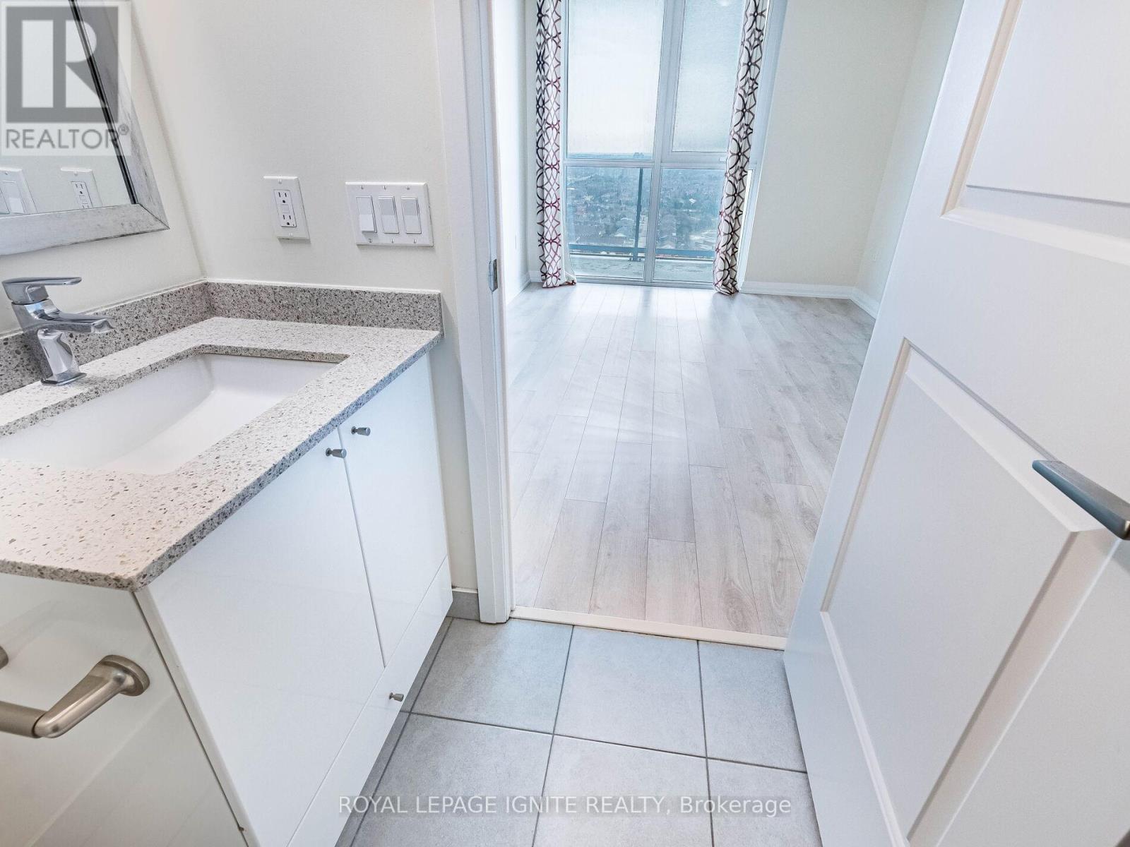 2516 - 35 Watergarden Drive, Mississauga, Ontario  L5R 0G8 - Photo 24 - W12699656