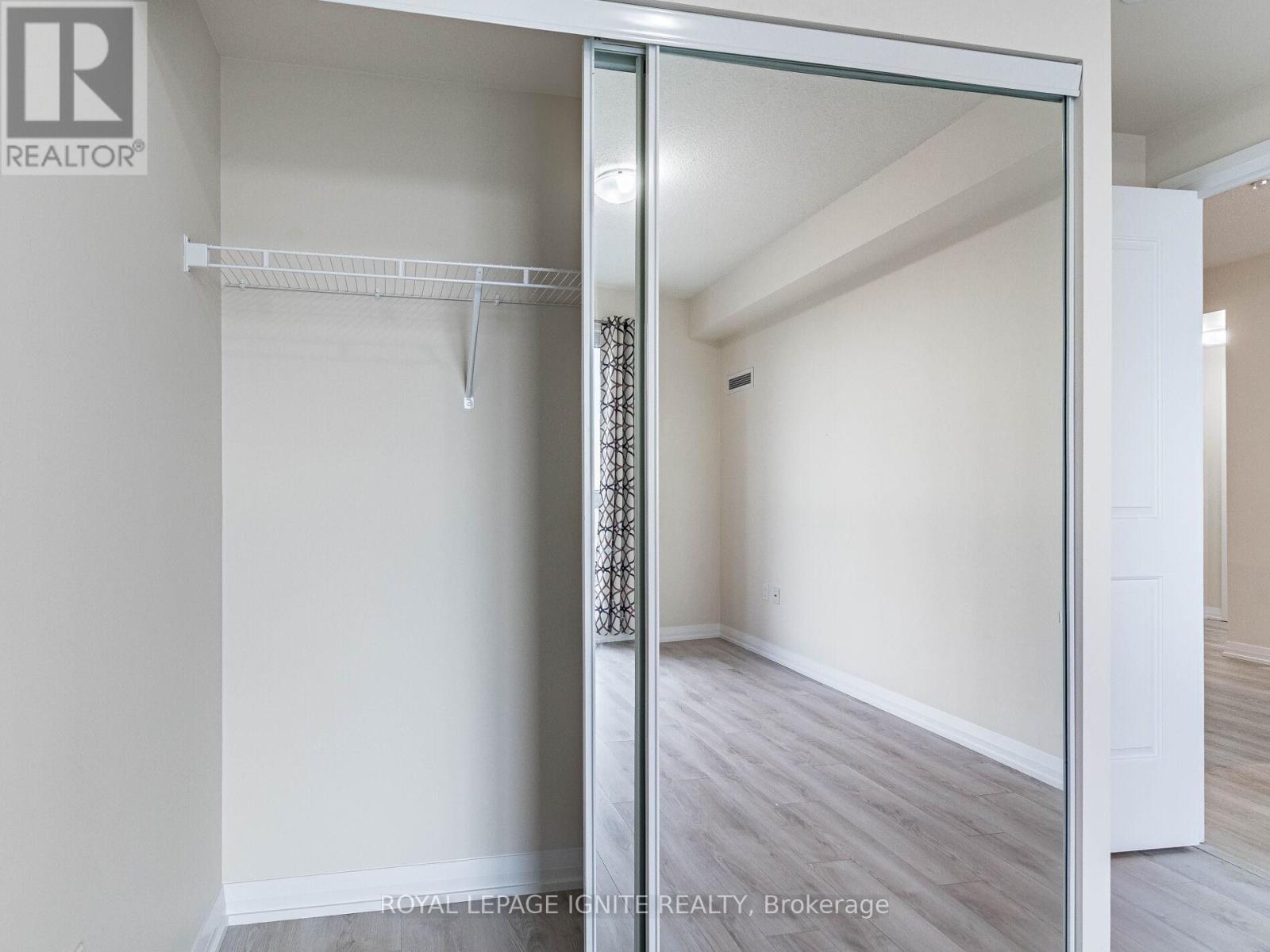 2516 - 35 Watergarden Drive, Mississauga, Ontario  L5R 0G8 - Photo 28 - W12699656