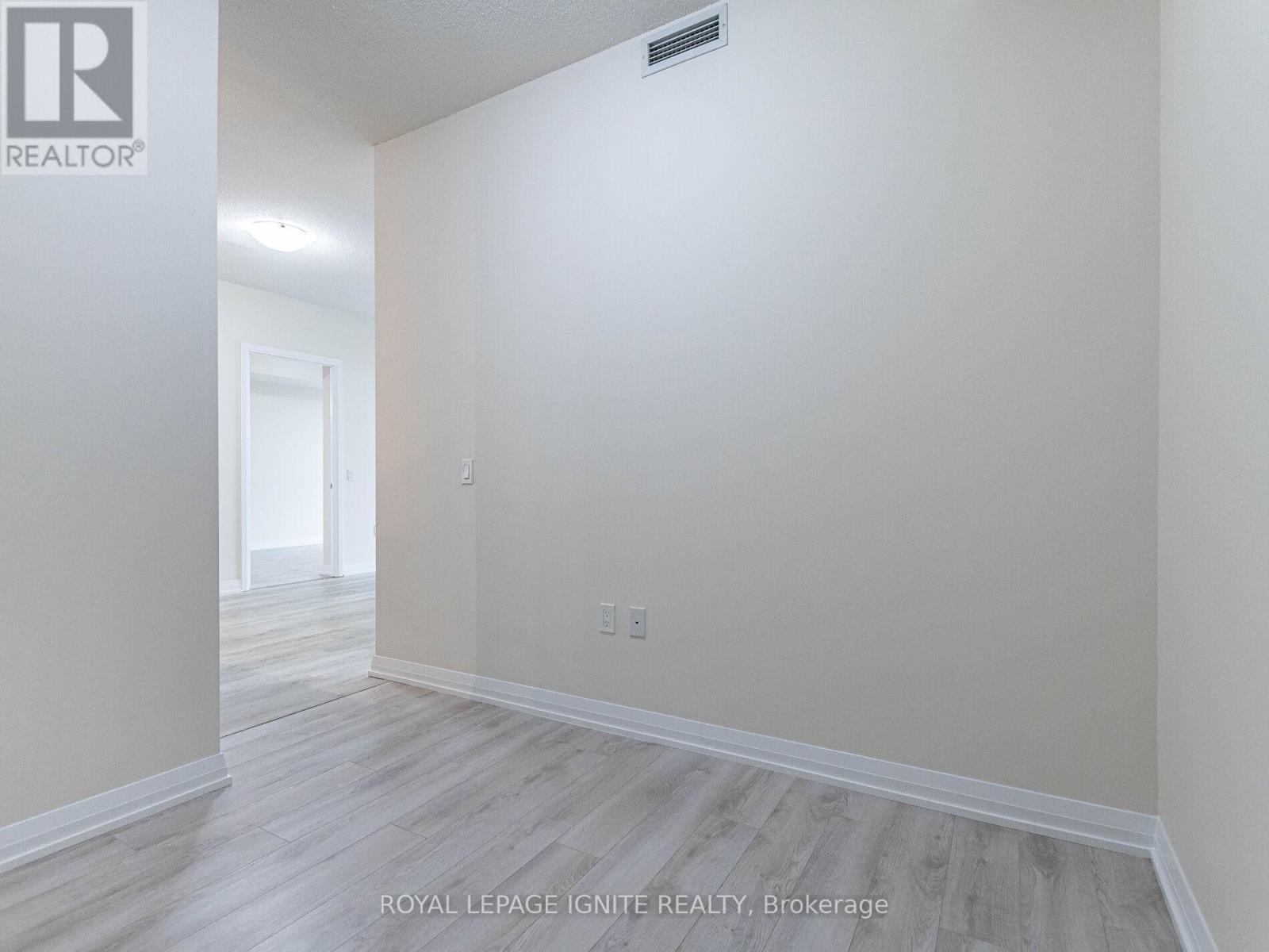 2516 - 35 Watergarden Drive, Mississauga, Ontario  L5R 0G8 - Photo 32 - W12699656