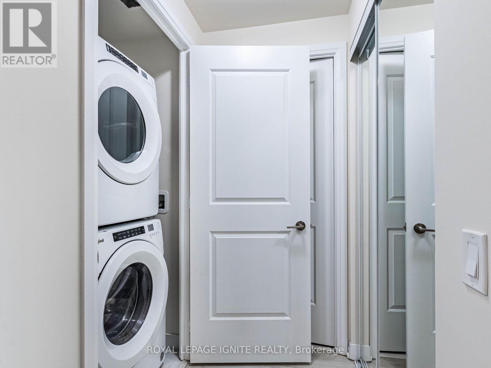 2516 - 35 Watergarden Drive, Mississauga, Ontario  L5R 0G8 - Photo 36 - W12699656