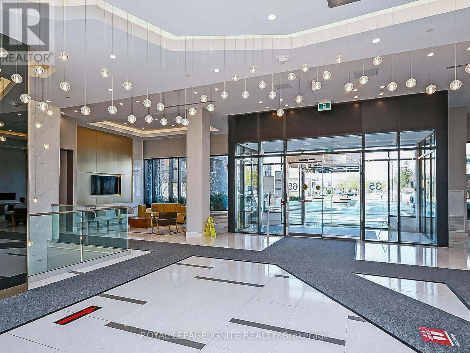 2516 - 35 Watergarden Drive, Mississauga, Ontario  L5R 0G8 - Photo 4 - W12699656