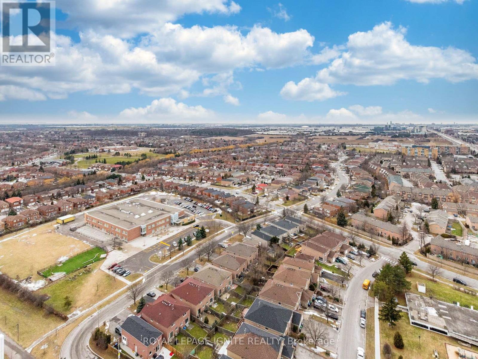 2516 - 35 Watergarden Drive, Mississauga, Ontario  L5R 0G8 - Photo 40 - W12699656