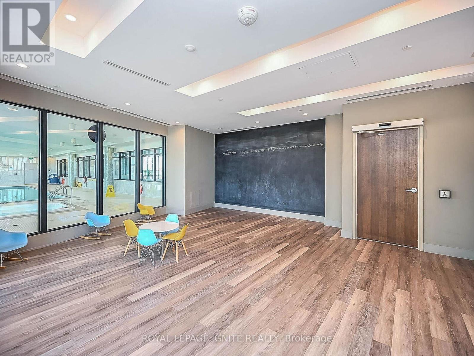 2516 - 35 Watergarden Drive, Mississauga, Ontario  L5R 0G8 - Photo 42 - W12699656