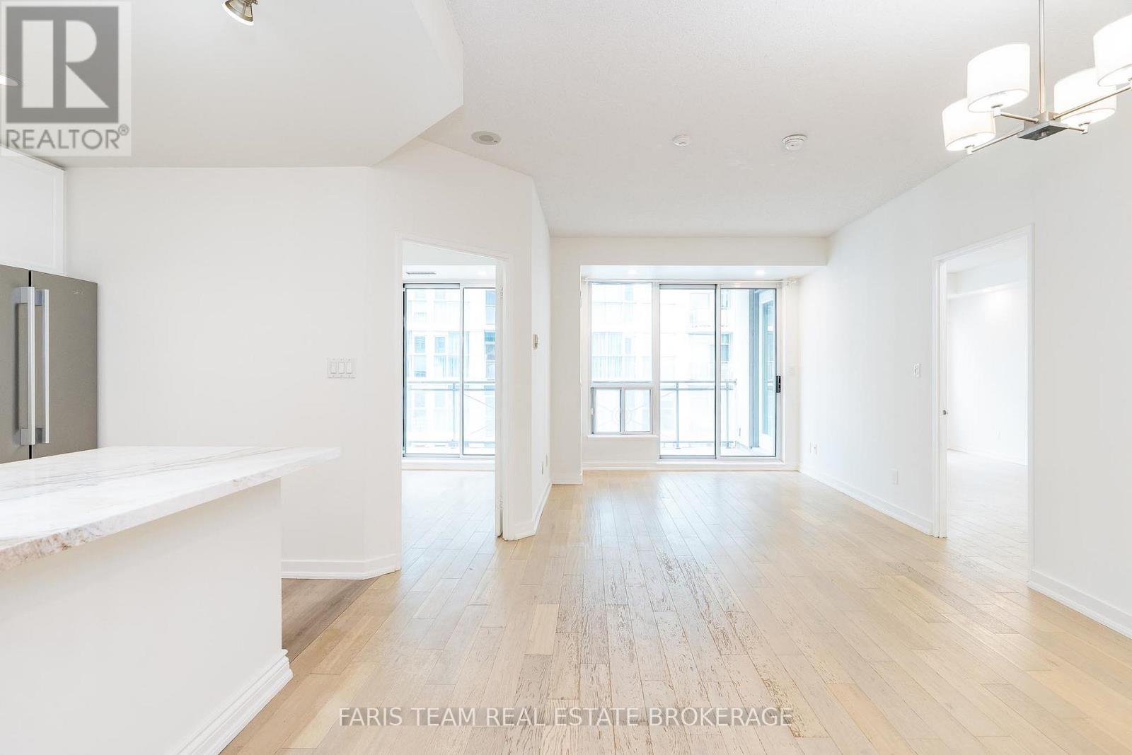 806 - 88 Palace Pier Court, Toronto, Ontario  M8V 4C2 - Photo 15 - W12699660