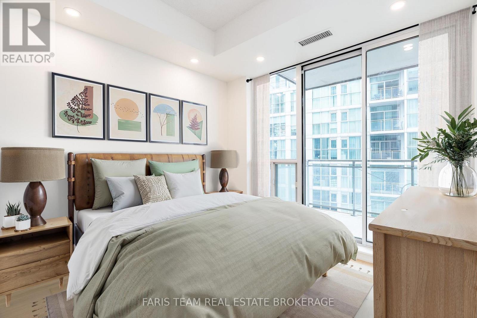 806 - 88 Palace Pier Court, Toronto, Ontario  M8V 4C2 - Photo 22 - W12699660