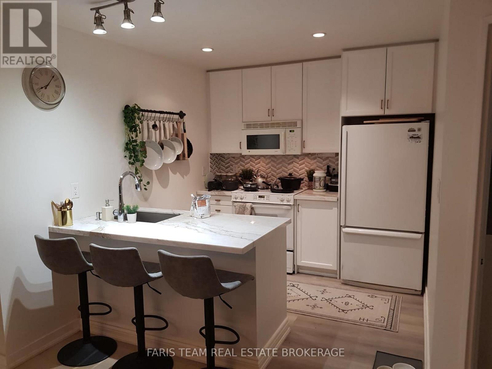 806 - 88 Palace Pier Court, Toronto, Ontario  M8V 4C2 - Photo 39 - W12699660