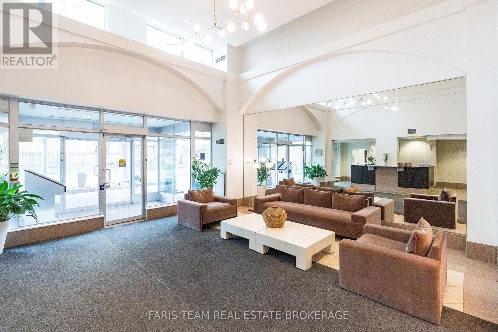 806 - 88 Palace Pier Court, Toronto, Ontario  M8V 4C2 - Photo 6 - W12699660