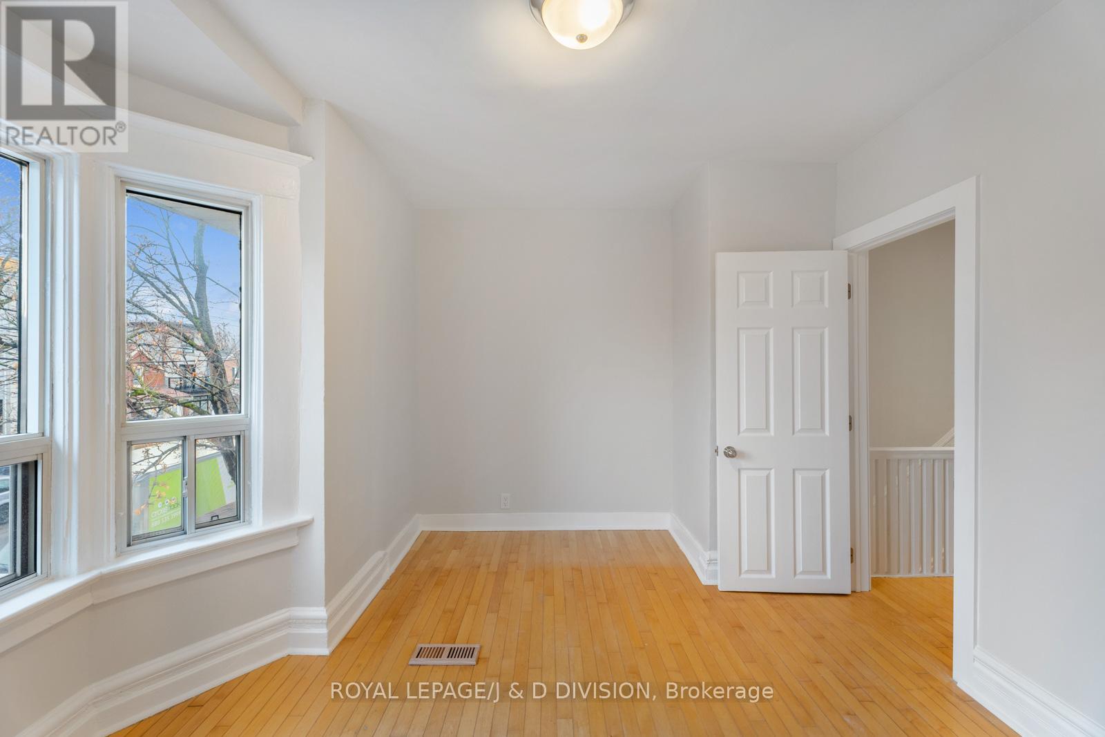 1132a Dovercourt Road, Toronto, Ontario  M6H 2X9 - Photo 17 - W12699720