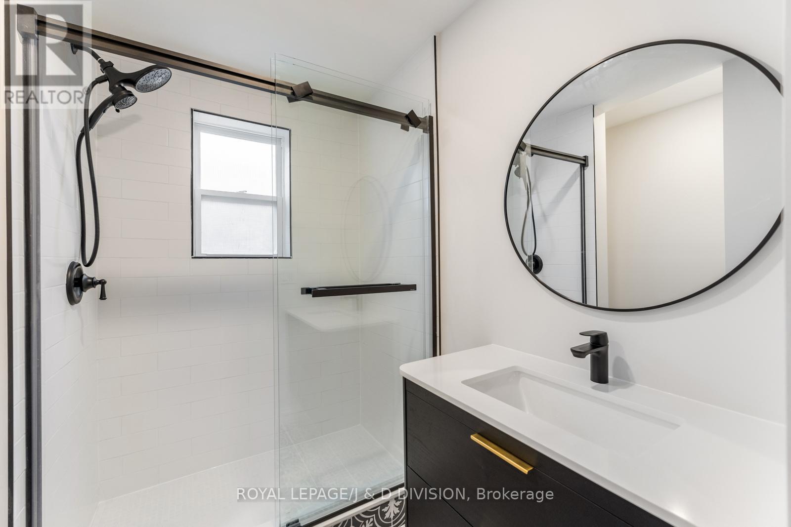 1132a Dovercourt Road, Toronto, Ontario  M6H 2X9 - Photo 18 - W12699720