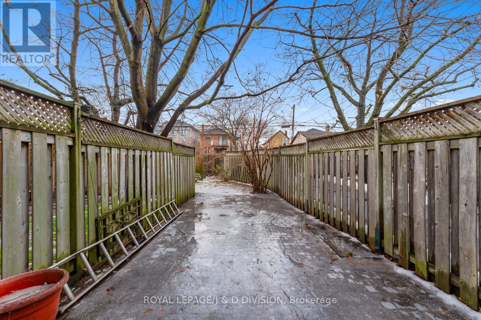 1132a Dovercourt Road, Toronto, Ontario  M6H 2X9 - Photo 29 - W12699720