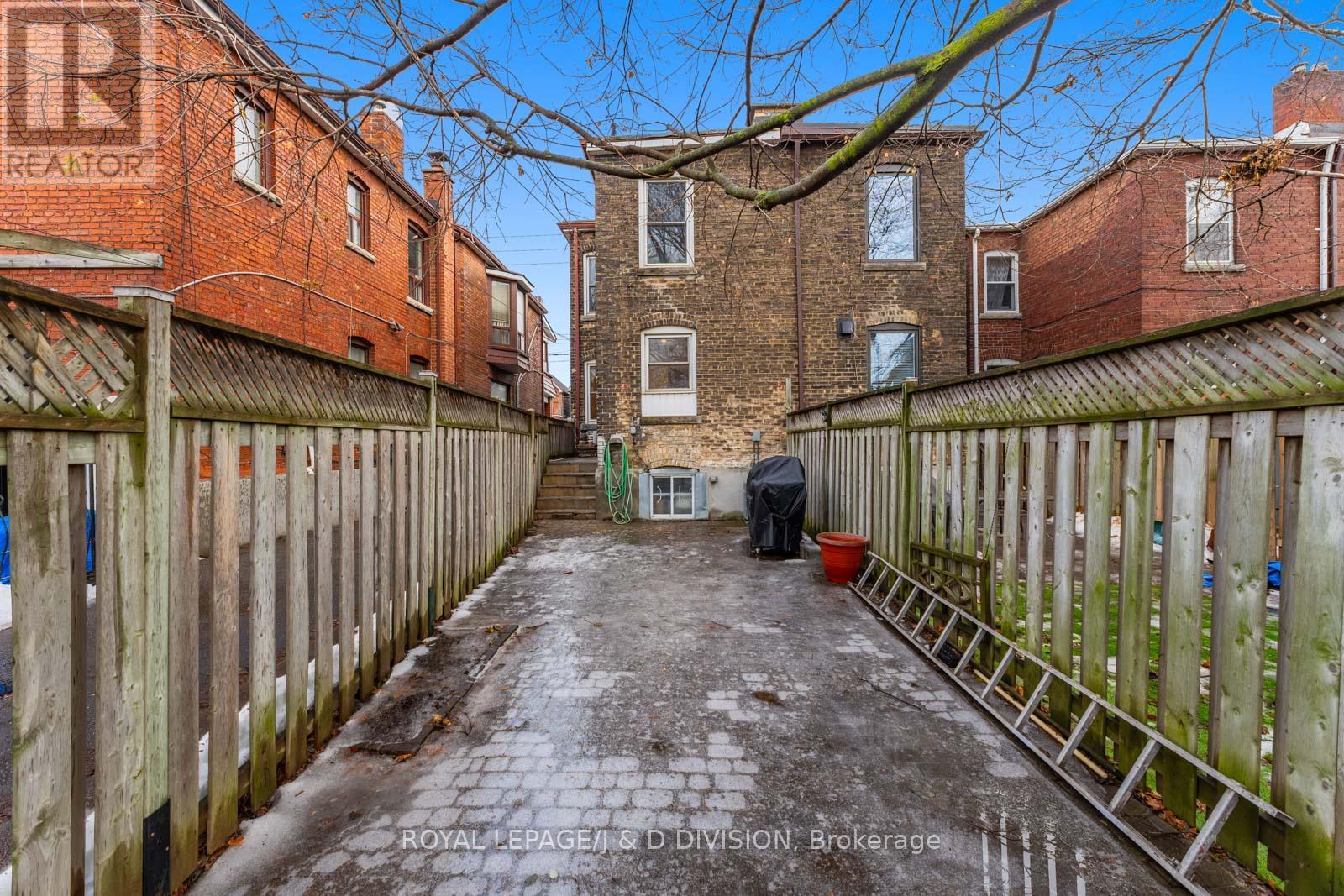 1132a Dovercourt Road, Toronto, Ontario  M6H 2X9 - Photo 30 - W12699720