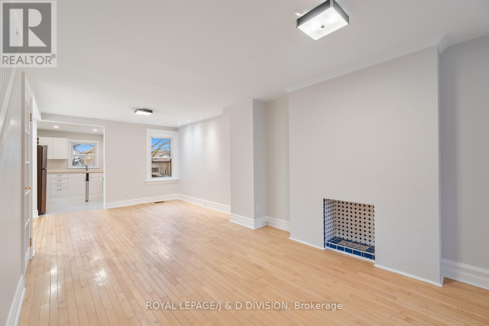 1132a Dovercourt Road, Toronto, Ontario  M6H 2X9 - Photo 7 - W12699720