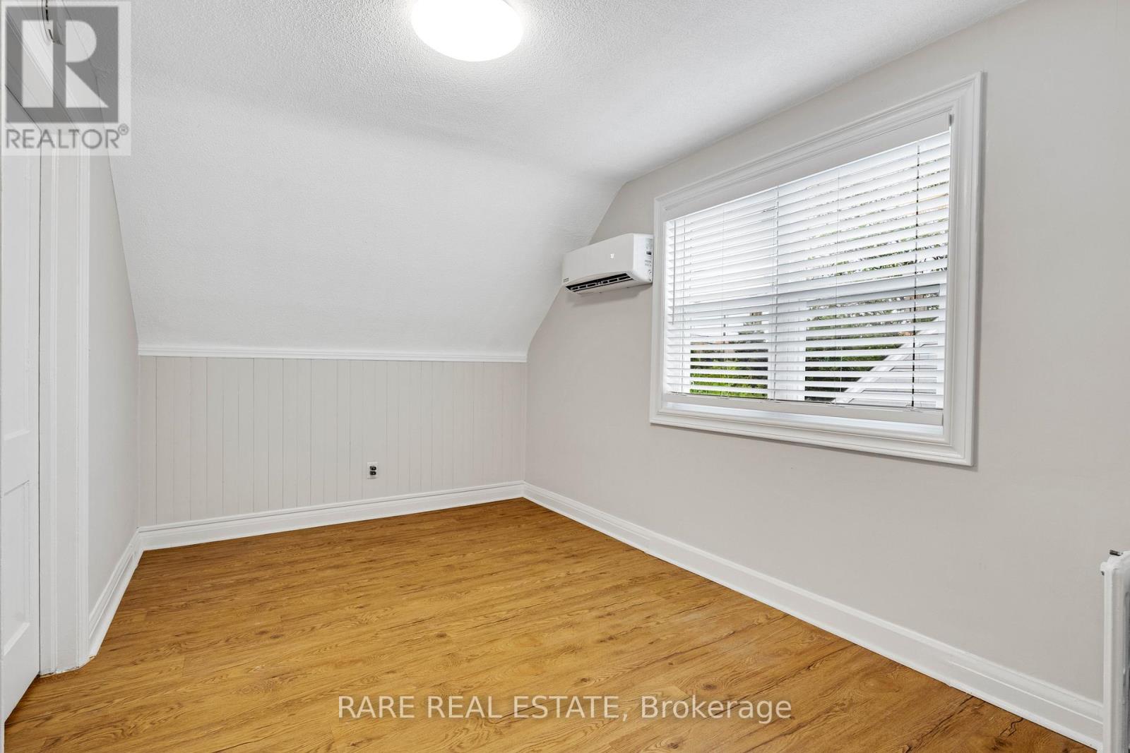 2073 Leighland Road, Burlington, Ontario  L7R 3S9 - Photo 38 - W12697110