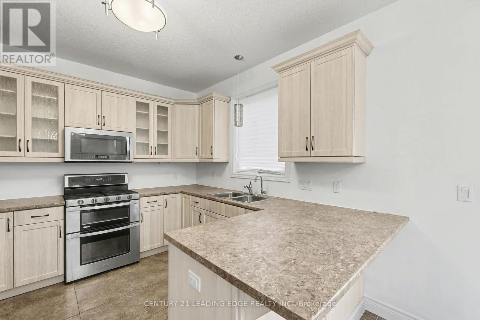 707 Halifax Road, Woodstock, Ontario  N4T 0C5 - Photo 18 - X12699536