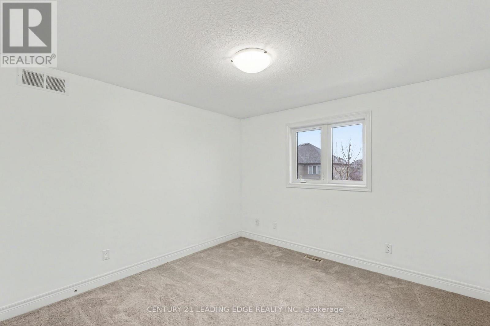 707 Halifax Road, Woodstock, Ontario  N4T 0C5 - Photo 32 - X12699536