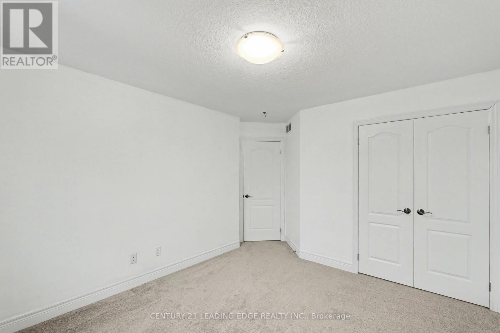 707 Halifax Road, Woodstock, Ontario  N4T 0C5 - Photo 34 - X12699536