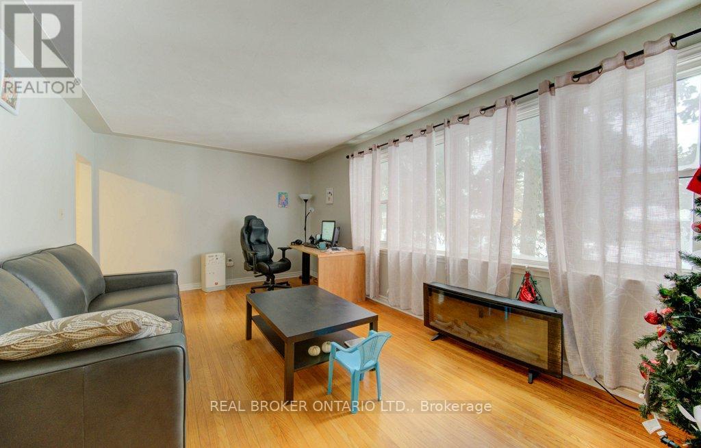 109 Eton Drive, Kitchener, Ontario  N2B 1N1 - Photo 20 - X12699584