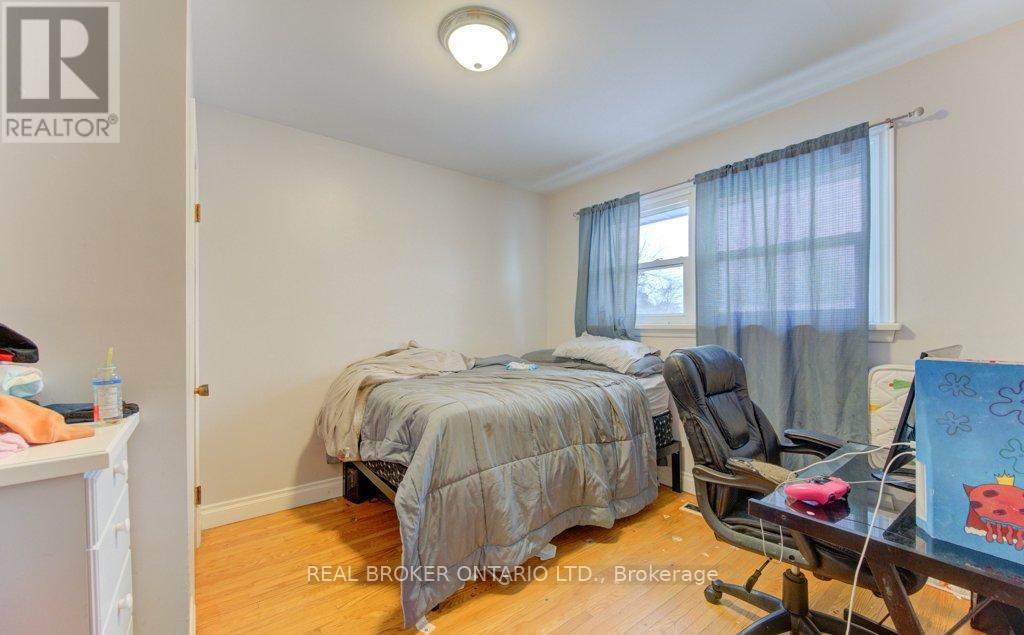 109 Eton Drive, Kitchener, Ontario  N2B 1N1 - Photo 29 - X12699584