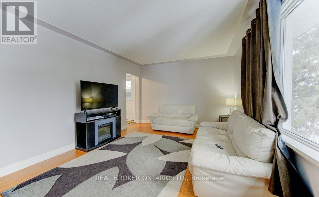 109 Eton Drive, Kitchener, Ontario  N2B 1N1 - Photo 38 - X12699584