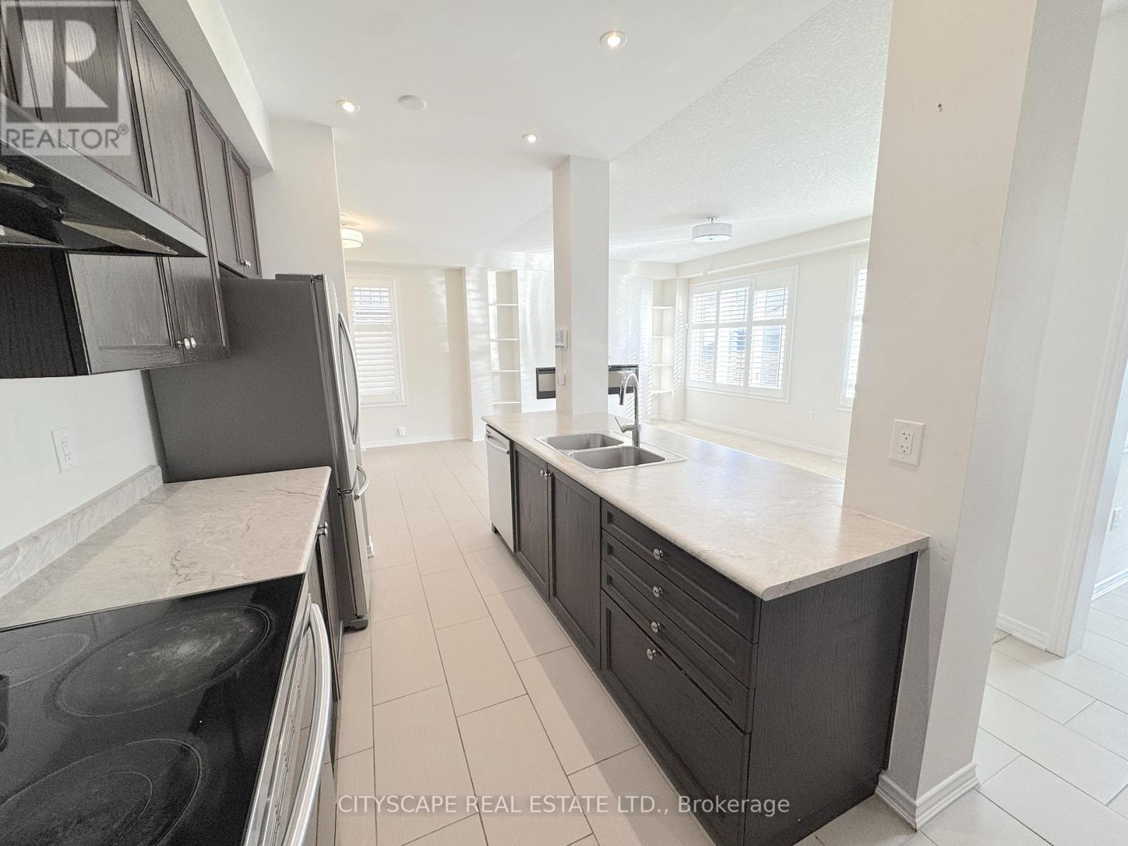 32 Mull Avenue, Haldimand, Ontario  N3W 0B9 - Photo 12 - X12699636