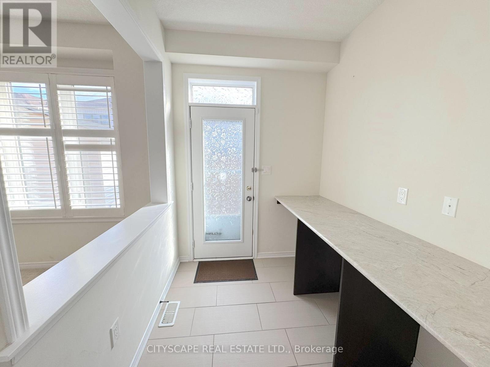 32 Mull Avenue, Haldimand, Ontario  N3W 0B9 - Photo 13 - X12699636