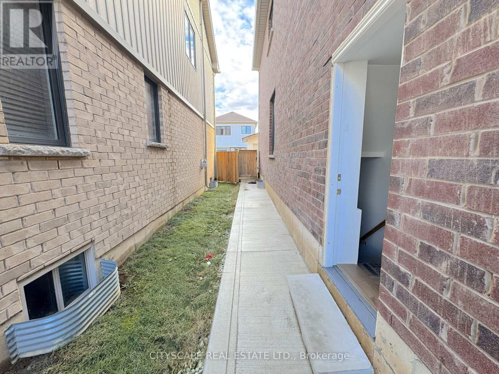 32 Mull Avenue, Haldimand, Ontario  N3W 0B9 - Photo 33 - X12699636