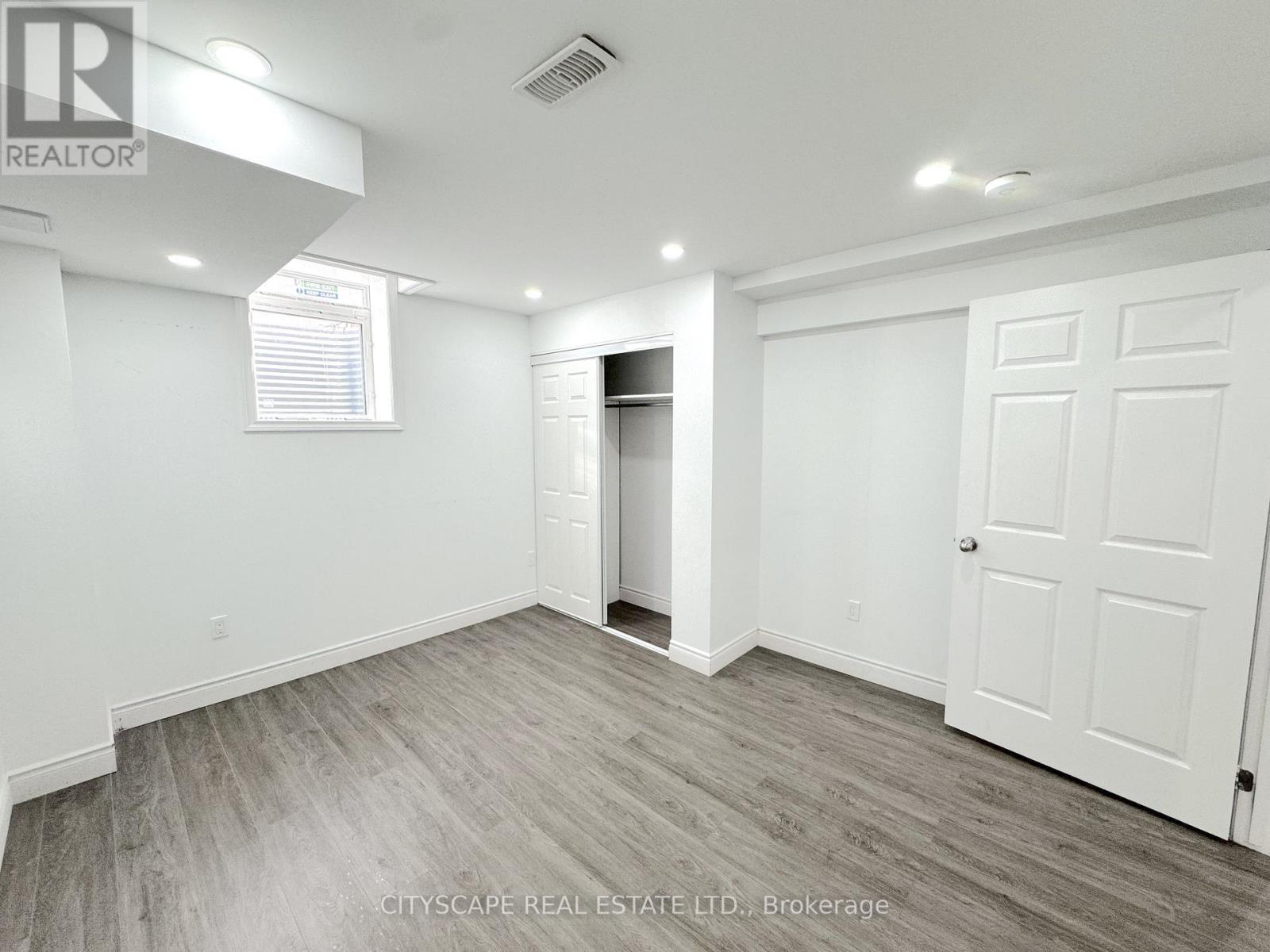 32 Mull Avenue, Haldimand, Ontario  N3W 0B9 - Photo 39 - X12699636