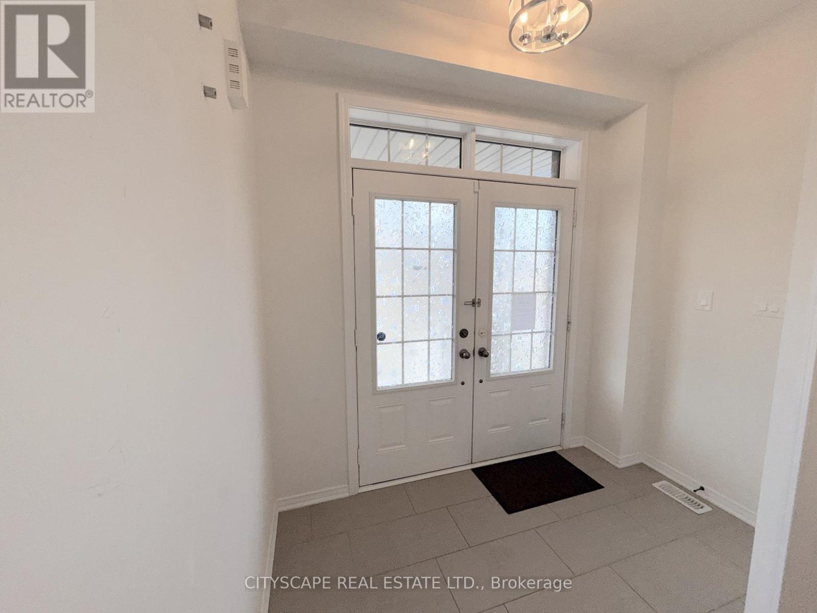 32 Mull Avenue, Haldimand, Ontario  N3W 0B9 - Photo 4 - X12699636