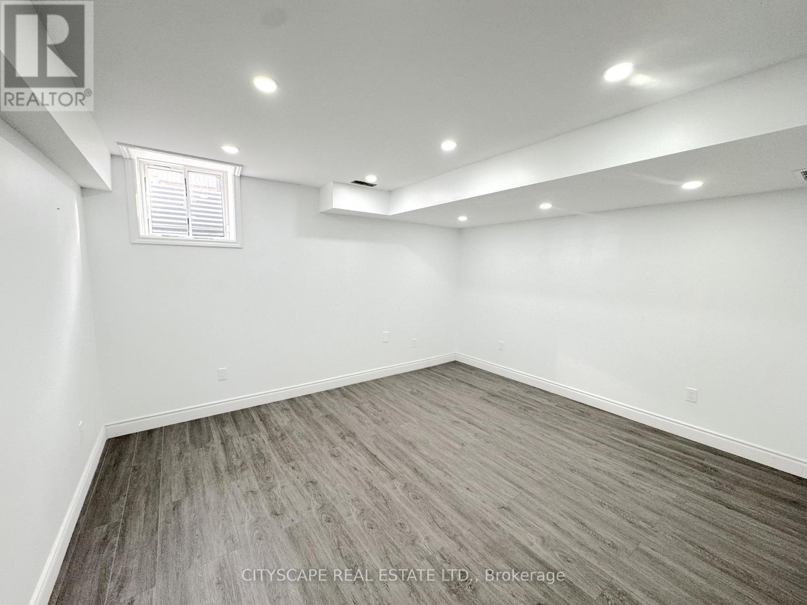 32 Mull Avenue, Haldimand, Ontario  N3W 0B9 - Photo 40 - X12699636