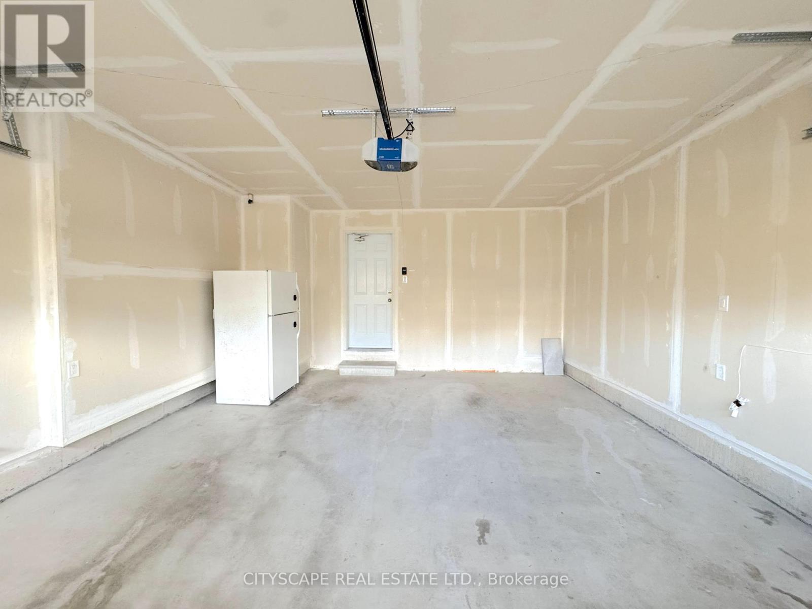 32 Mull Avenue, Haldimand, Ontario  N3W 0B9 - Photo 50 - X12699636