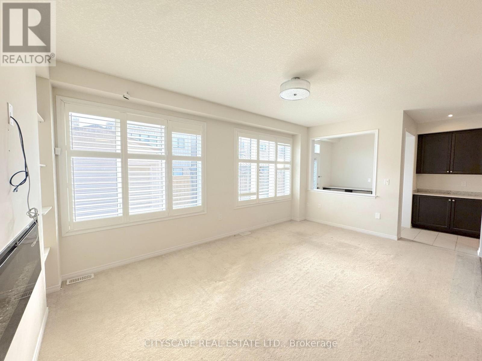 32 Mull Avenue, Haldimand, Ontario  N3W 0B9 - Photo 8 - X12699636