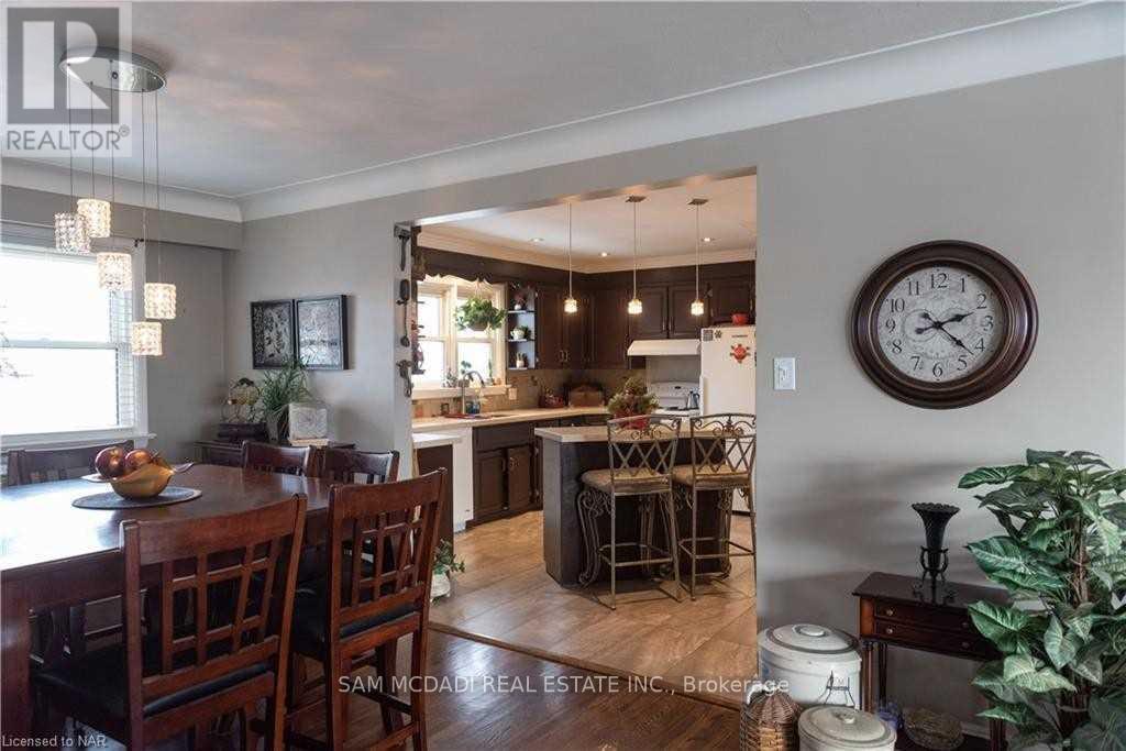 Upper - 7003 Ann Street, Niagara Falls, Ontario  L2G 3C8 - Photo 8 - X12699670