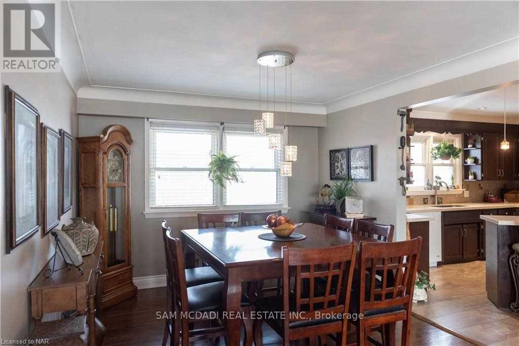 Upper - 7003 Ann Street, Niagara Falls, Ontario  L2G 3C8 - Photo 9 - X12699670