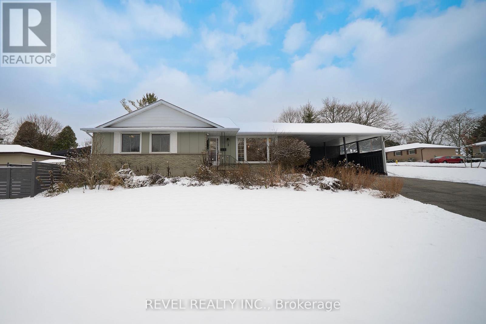 2 Grenada Drive, Norfolk, Ontario  N3Y 3E7 - Photo 1 - X12699724