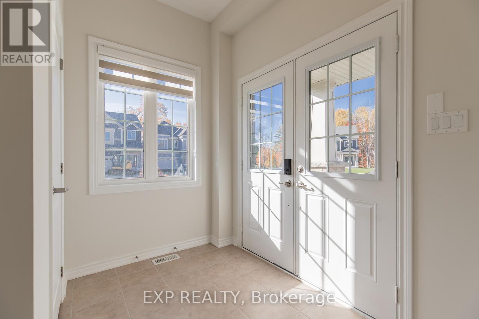 380 Beechwood Forest Lane, Gravenhurst, Ontario  P1P 0H8 - Photo 3 - X12699736