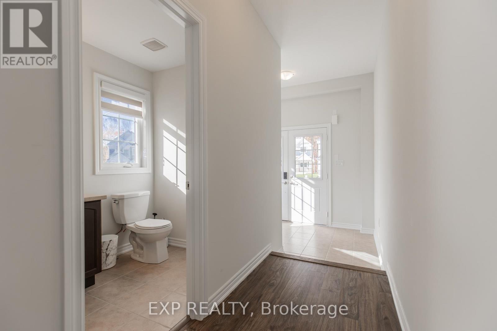 380 Beechwood Forest Lane, Gravenhurst, Ontario  P1P 0H8 - Photo 4 - X12699736