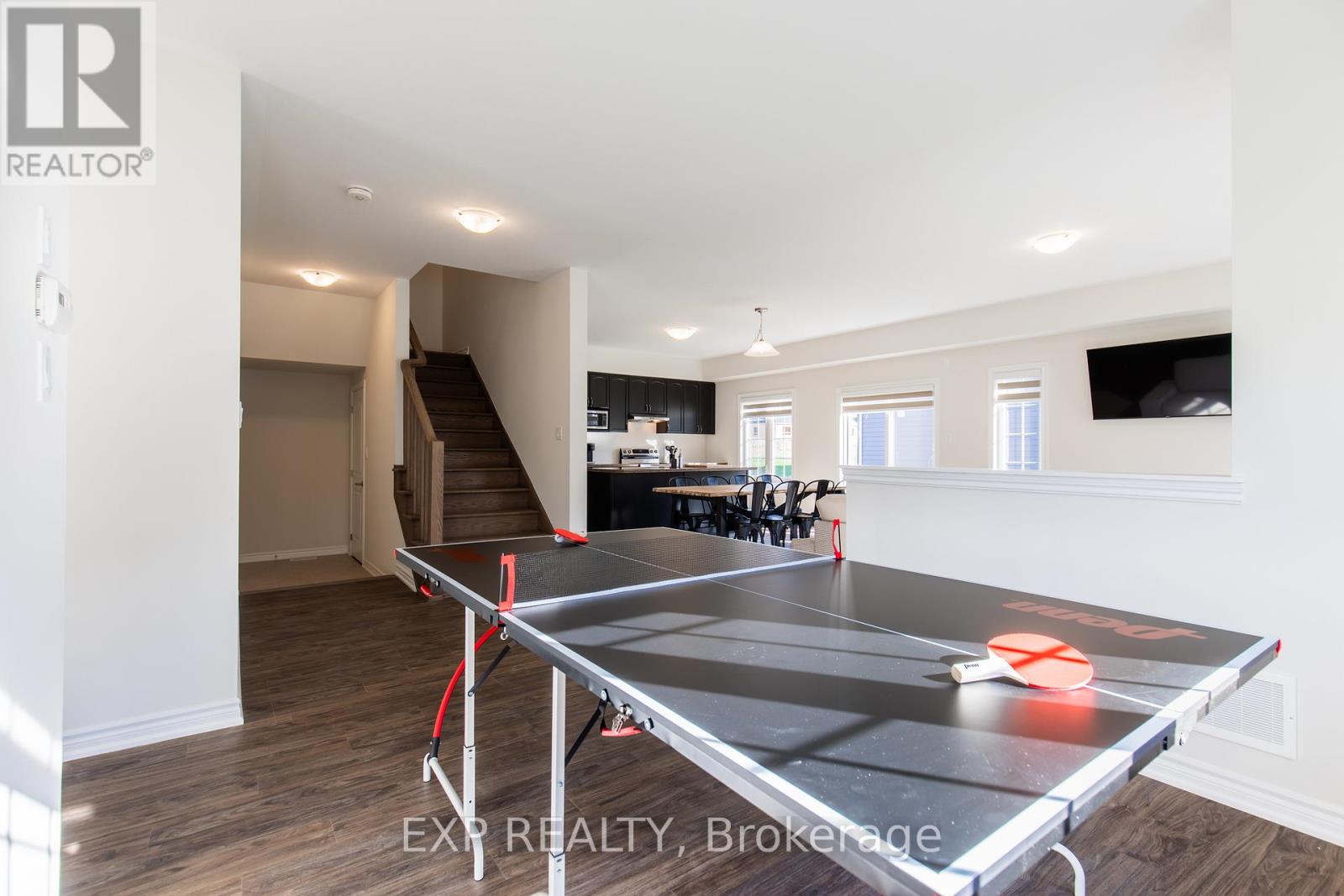 380 Beechwood Forest Lane, Gravenhurst, Ontario  P1P 0H8 - Photo 8 - X12699736