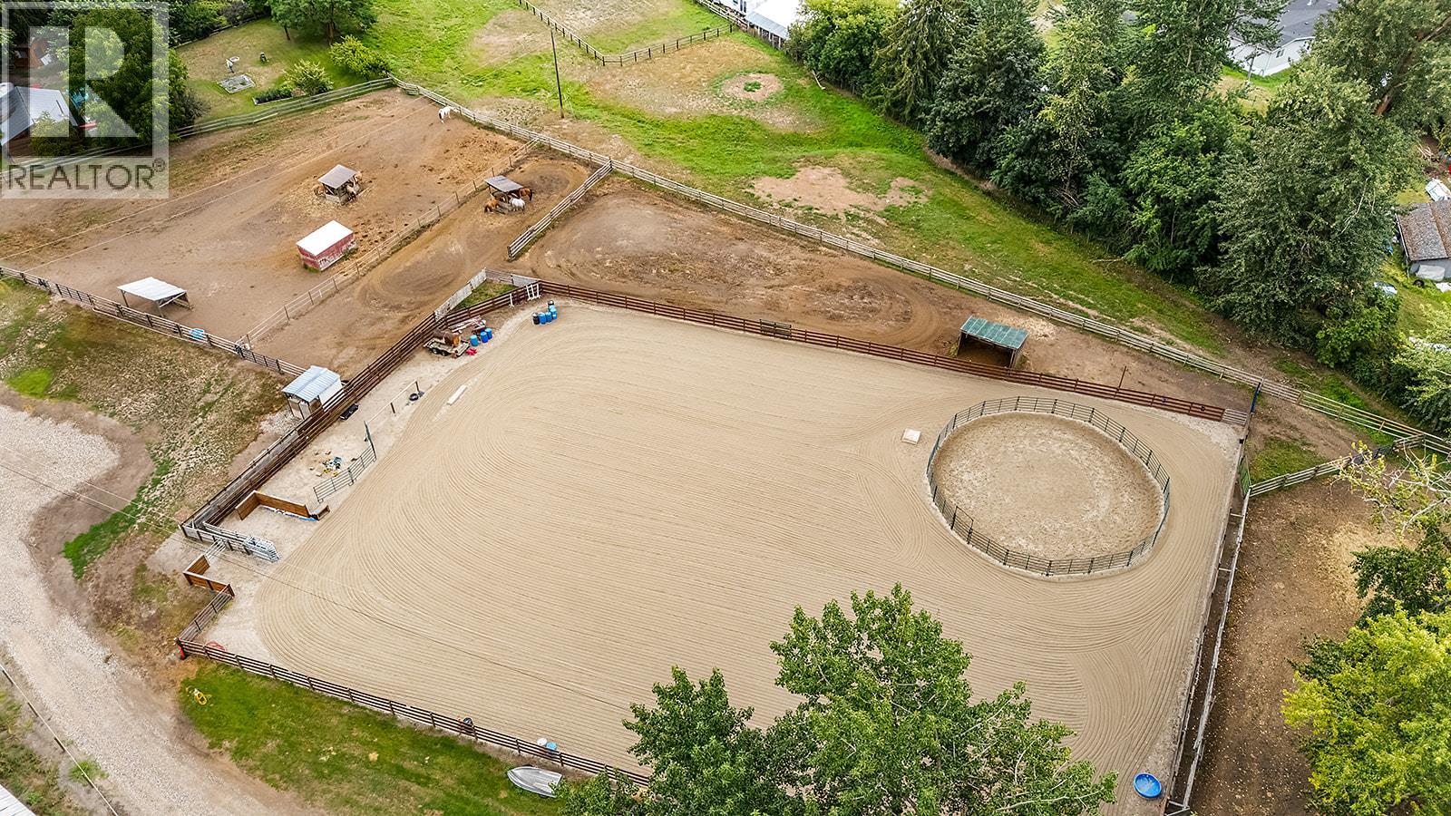 1077 Goat River South Road, Creston, British Columbia